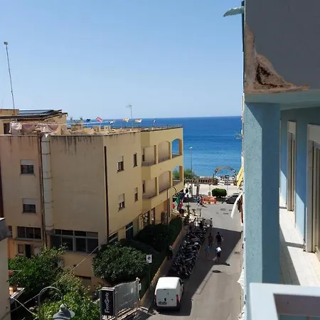 Casa Floridea -mediterranea Sicilia Appartement