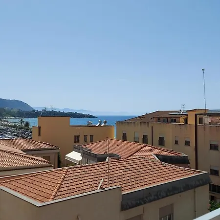 Casa Floridea -mediterranea Sicilia Чефалу