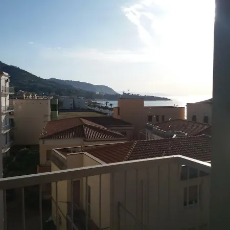 Casa Floridea -mediterranea Sicilia 아파트